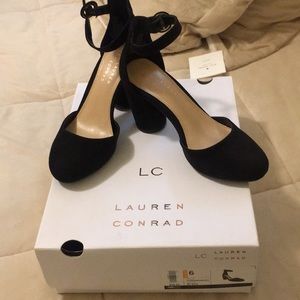 Lauren Conrad pumps